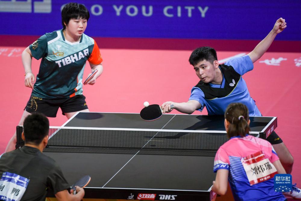 张帅在2025美网女单、女双均取得佳绩，女双第二轮击败博尔特／卡塔尔组合，强势晋级。